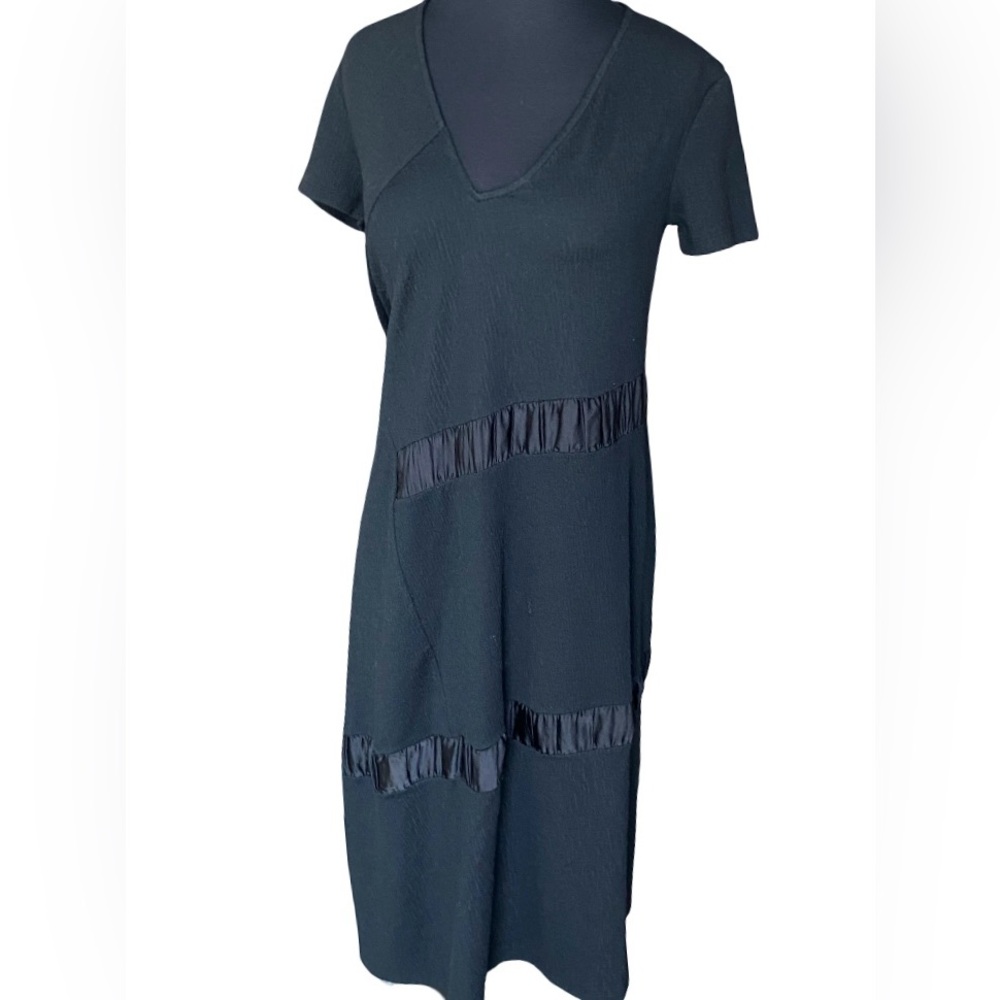 NWT Zara Trafaluc black textured striped silky v-neck short sleeve dress size M